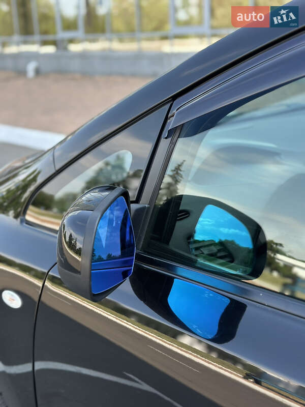 Хетчбек Nissan Leaf 2015 в Одесі фото 11 Хетчбек Nissan Leaf 2015 в Одесі