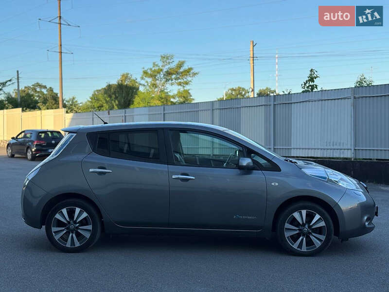 Хетчбек Nissan Leaf 2014 в Вінниці