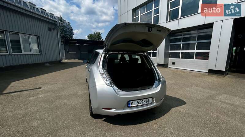 Хетчбек Nissan Leaf 2015 в Києві