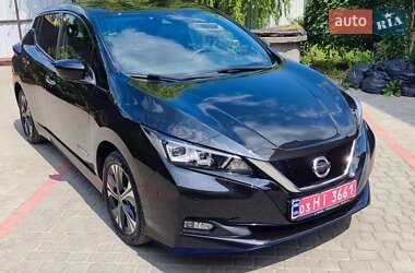 Хэтчбек Nissan Leaf 2020 в 