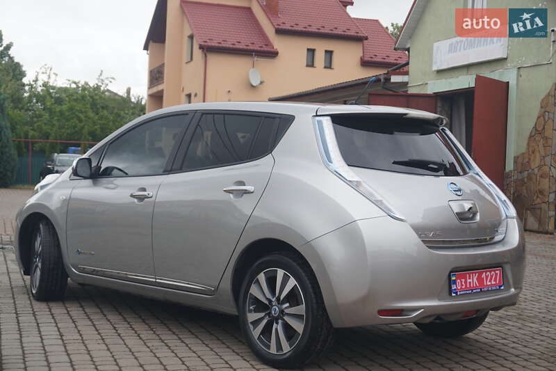Хетчбек Nissan Leaf 2014 в Самборі