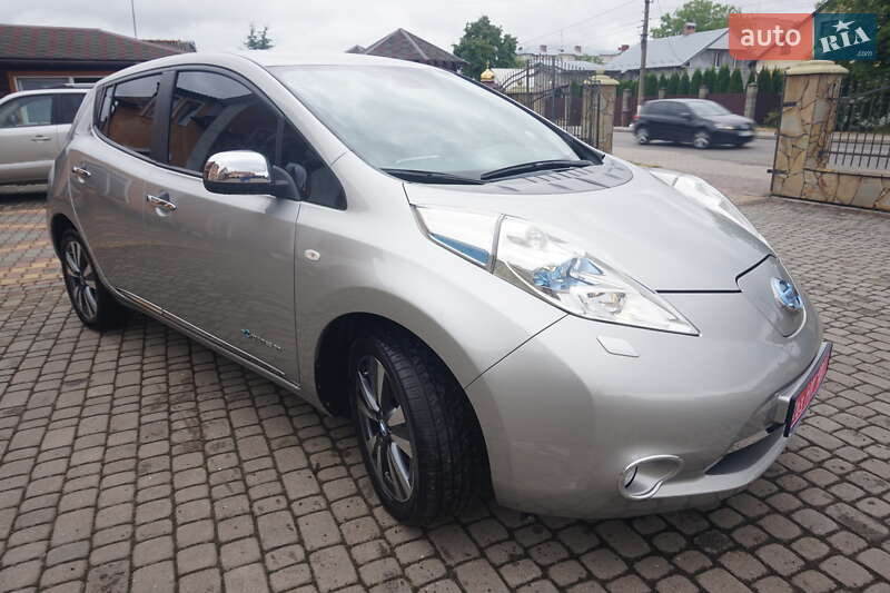 Хетчбек Nissan Leaf 2014 в Самборі
