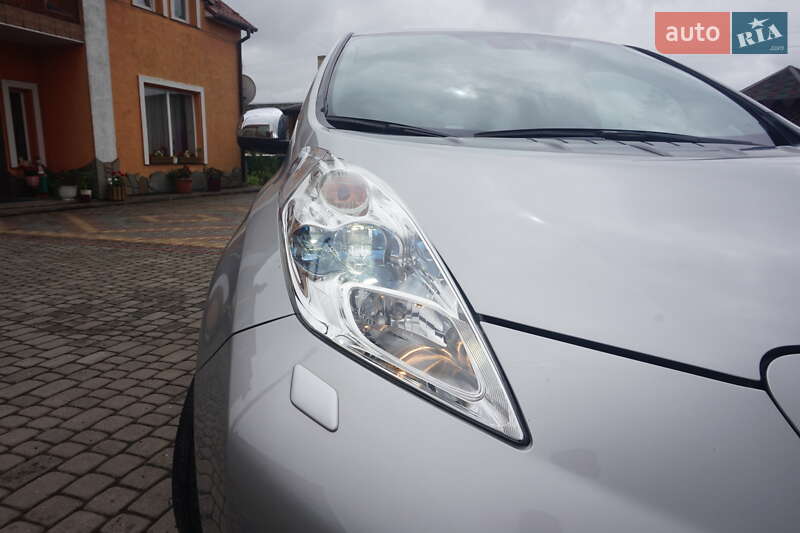 Хетчбек Nissan Leaf 2014 в Самборі