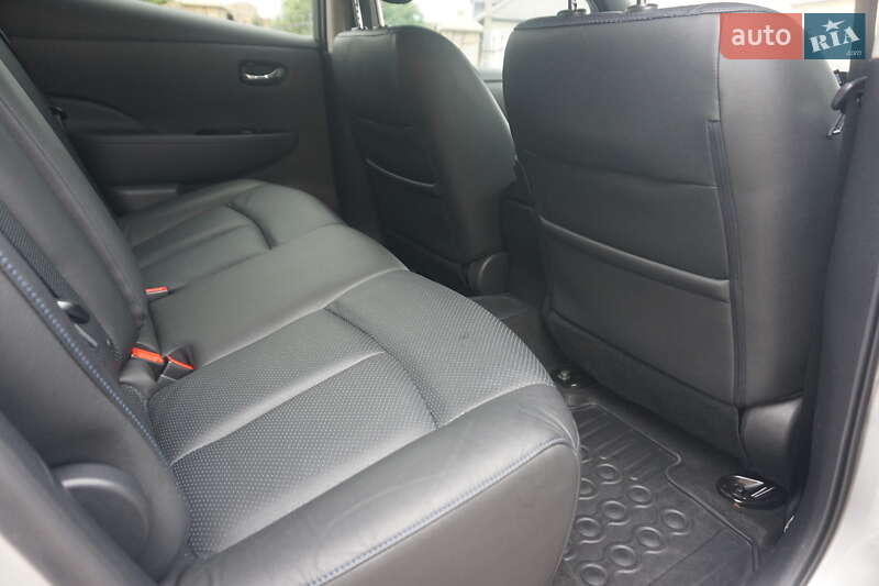 Хетчбек Nissan Leaf 2014 в Самборі