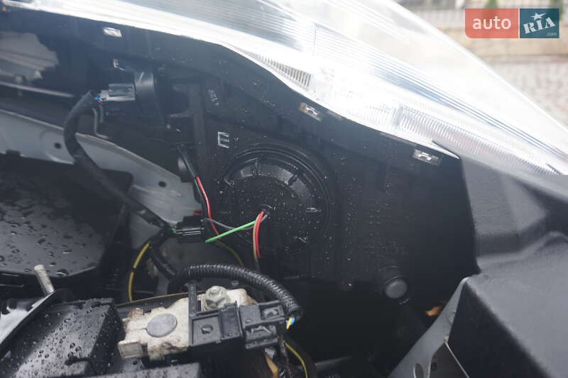 Хетчбек Nissan Leaf 2014 в Самборі