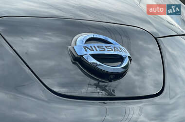 Хэтчбек Nissan Leaf 2015 в 