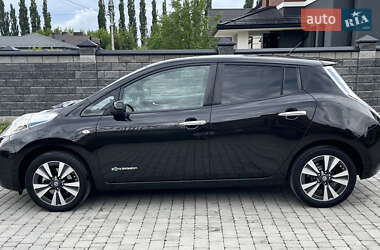 Хэтчбек Nissan Leaf 2015 в 
