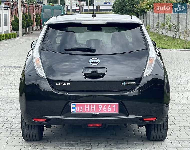 Хэтчбек Nissan Leaf 2015 в Ровно