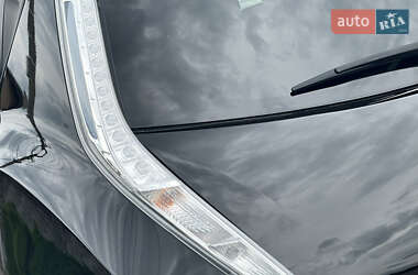 Хэтчбек Nissan Leaf 2015 в 