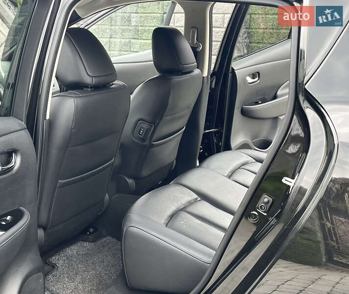 Хэтчбек Nissan Leaf 2015 в Ровно
