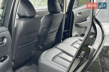 Хэтчбек Nissan Leaf 2015 в 