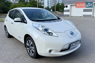 Хетчбек Nissan Leaf 2013 в Черкасах