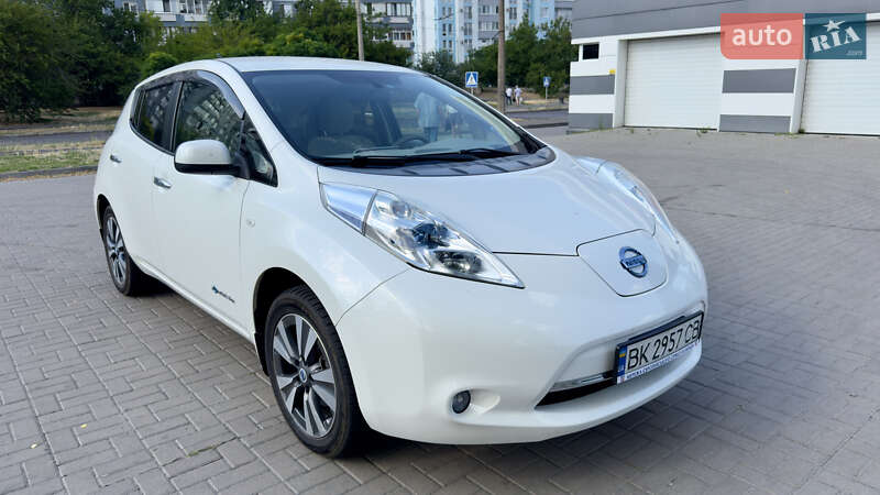 Хэтчбек Nissan Leaf 2013 в Черкассах