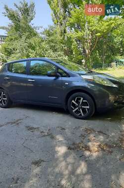 Хэтчбек Nissan Leaf 2013 в Каменском