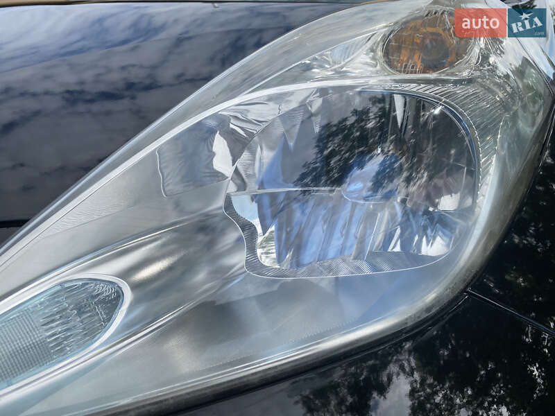 Хэтчбек Nissan Leaf 2013 в Львове