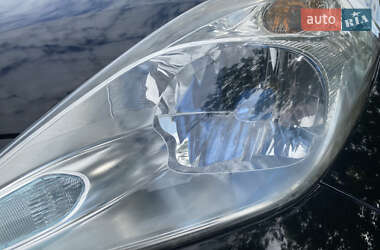 Хэтчбек Nissan Leaf 2013 в 