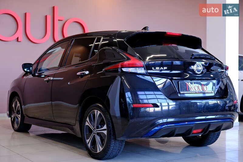 Хетчбек Nissan Leaf 2022 в Одесі