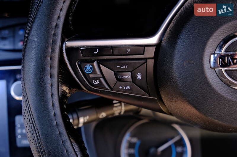 Хетчбек Nissan Leaf 2022 в Одесі