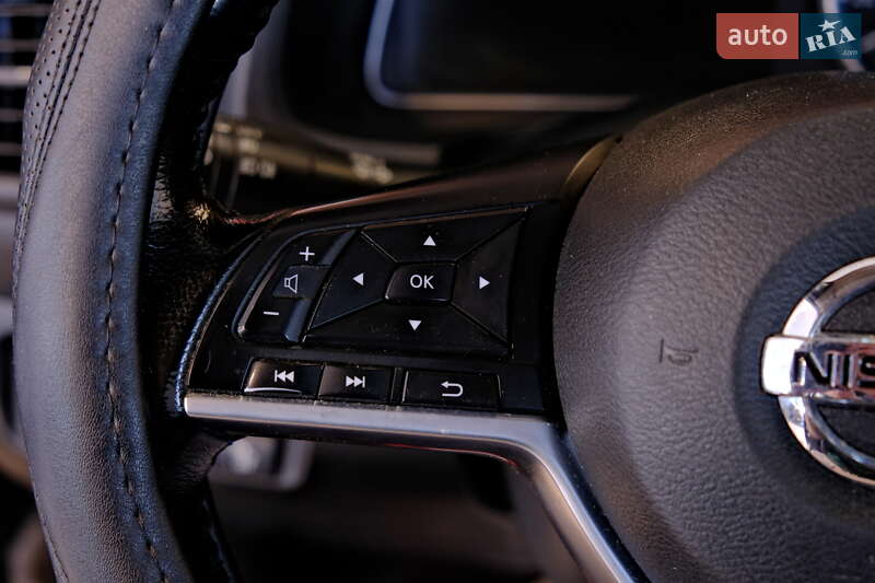 Хетчбек Nissan Leaf 2022 в Одесі