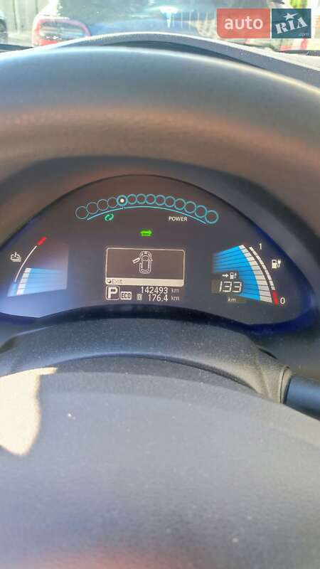 Хетчбек Nissan Leaf 2016 в Чернівцях