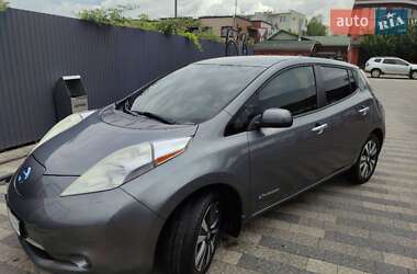 Хэтчбек Nissan Leaf 2015 в Ужгороде