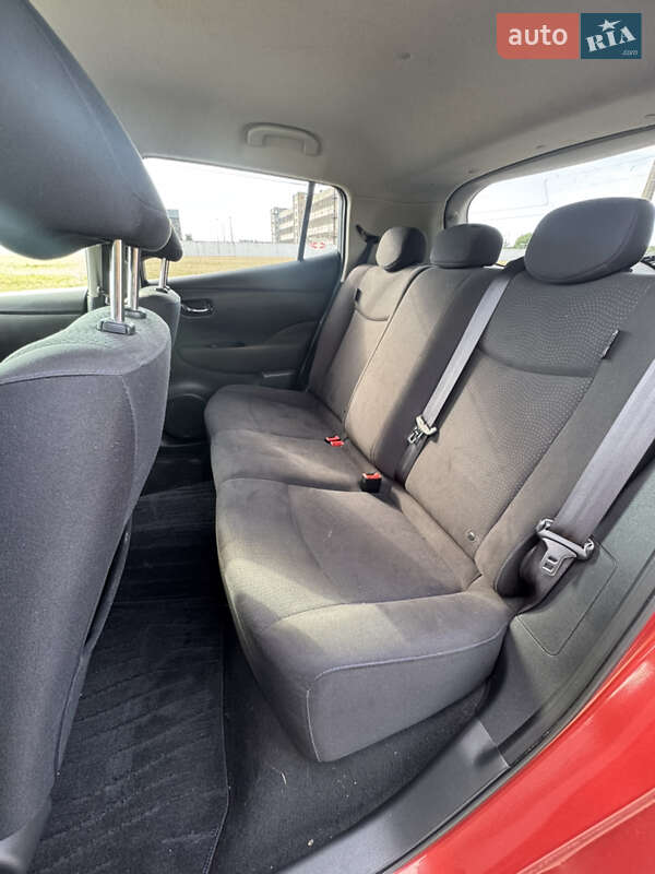 Хэтчбек Nissan Leaf 2015 в Киеве