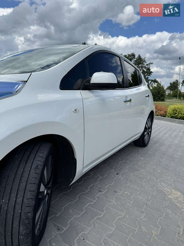 Хэтчбек Nissan Leaf 2017 в Луцке