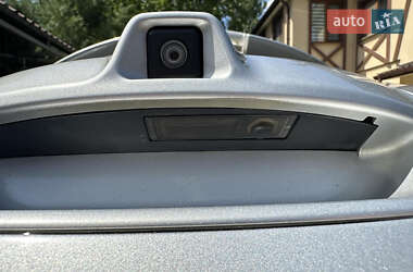 Хэтчбек Nissan Leaf 2011 в 