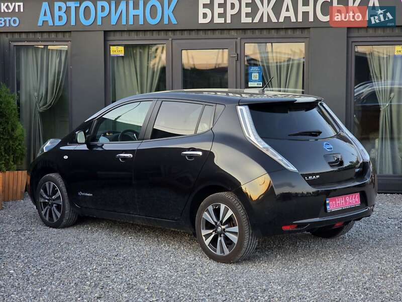 Хэтчбек Nissan Leaf 2015 в Тернополе