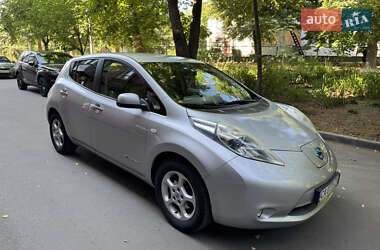 Хетчбек Nissan Leaf 2011 в Умані