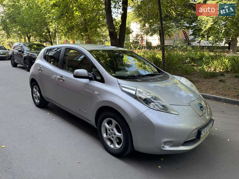 Nissan Leaf 2011
