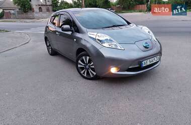 Хэтчбек Nissan Leaf 2013 в Днепре