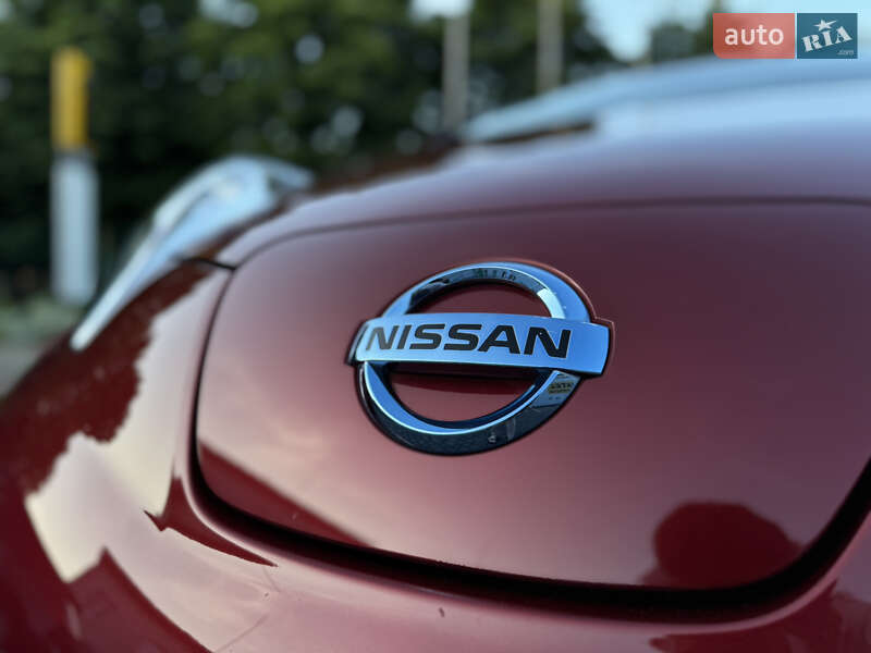 Хэтчбек Nissan Leaf 2015 в Луцке