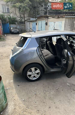 Хетчбек Nissan Leaf 2014 в 