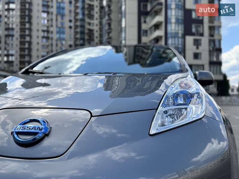 Хетчбек Nissan Leaf 2014 в Києві