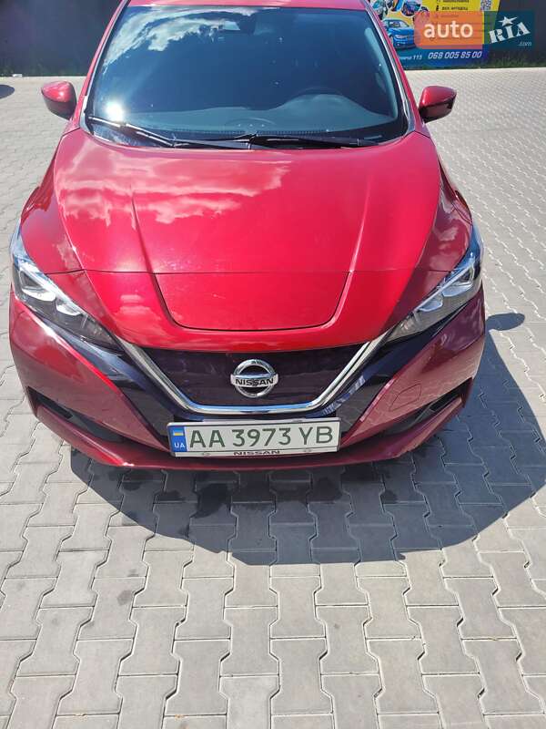 Хетчбек Nissan Leaf 2019 в Києві