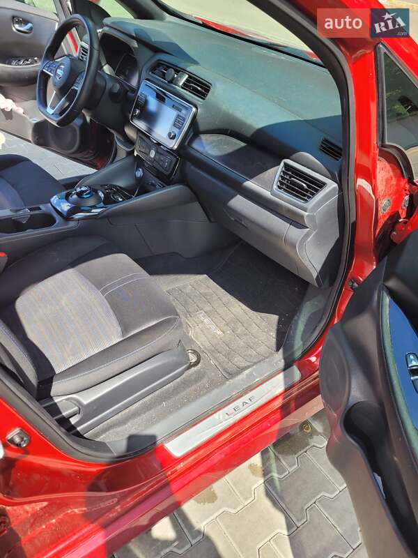 Хетчбек Nissan Leaf 2019 в Києві