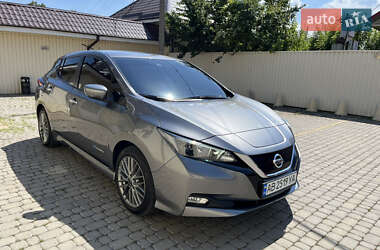 Хэтчбек Nissan Leaf 2019 в 