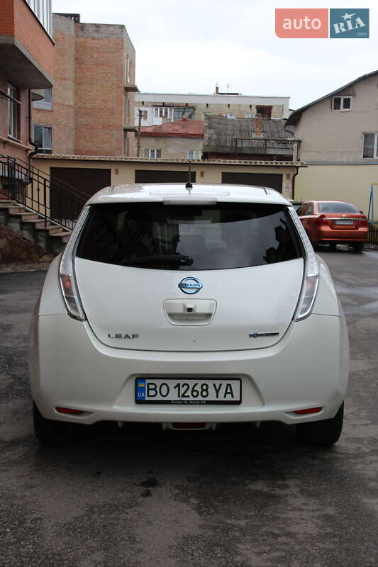 Хетчбек Nissan Leaf 2014 в Тернополі
