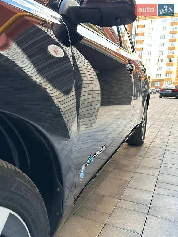 Хетчбек Nissan Leaf 2014 в Житомирі