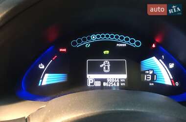 Хэтчбек Nissan Leaf 2014 в 