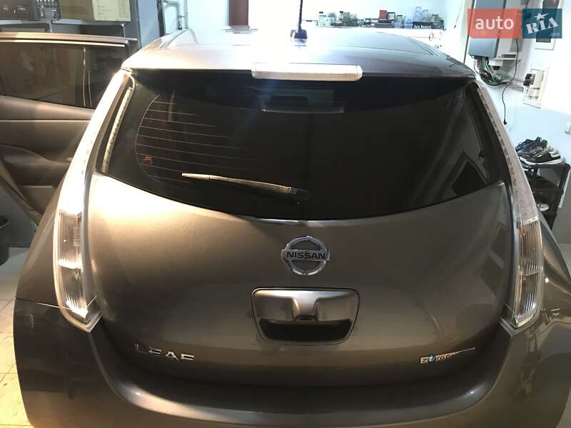 Хетчбек Nissan Leaf 2014 в Одесі