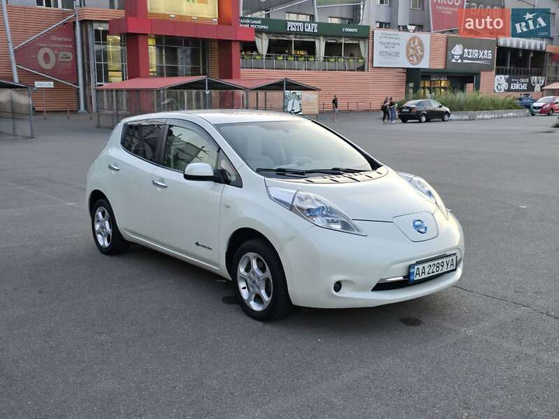 Nissan Leaf 2011