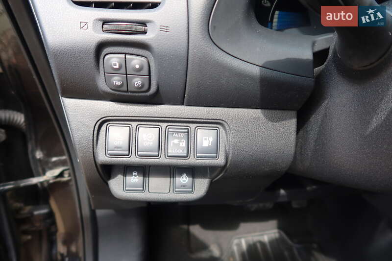 Хэтчбек Nissan Leaf 2013 в Самборе