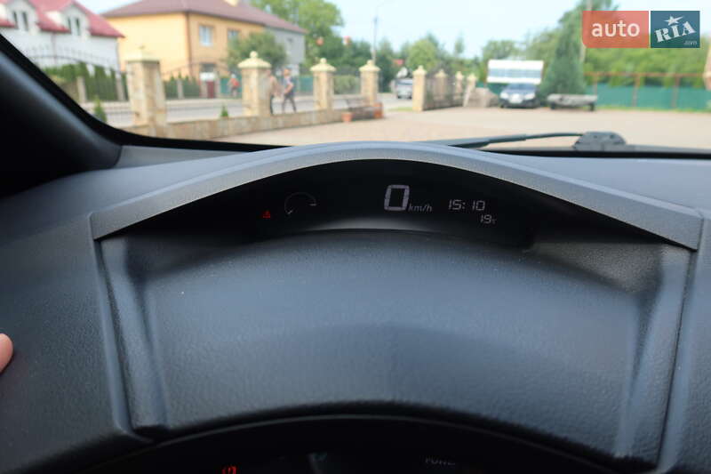 Хэтчбек Nissan Leaf 2013 в Самборе