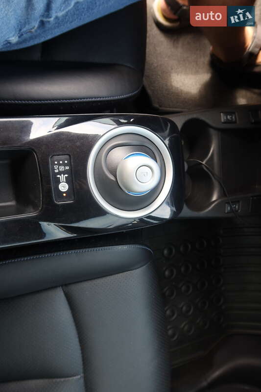 Хэтчбек Nissan Leaf 2013 в Самборе