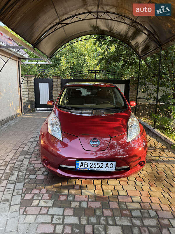 Хэтчбек Nissan Leaf 2015 в Виннице