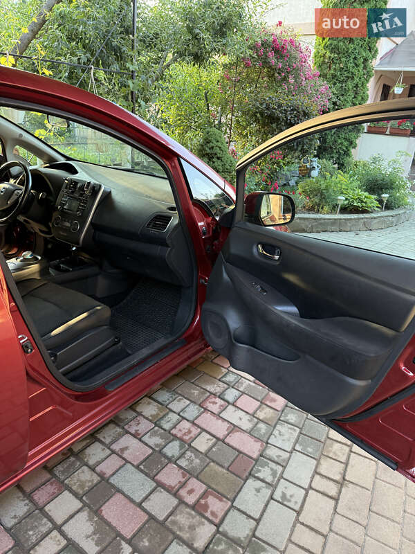 Хэтчбек Nissan Leaf 2015 в Виннице