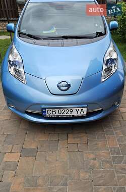 Хэтчбек Nissan Leaf 2015 в Чернигове