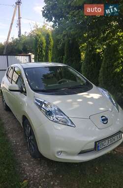 Хетчбек Nissan Leaf 2012 в Рудки